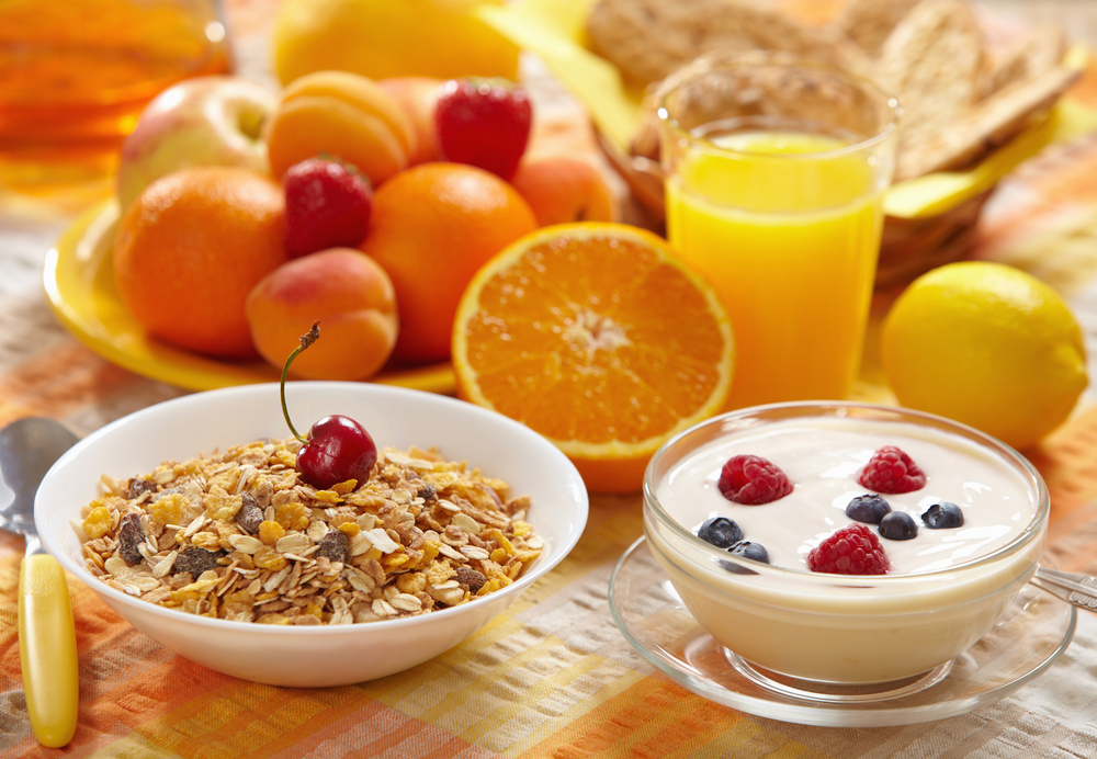 successful people eat a healthy breakfast in the morning