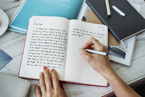 successful people write in a journal in every morning
